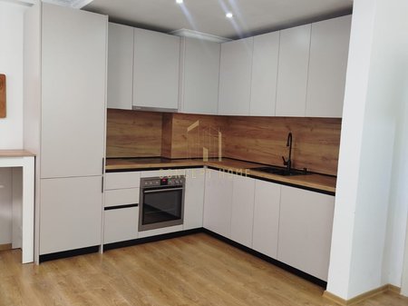 Vendesi appartamento 1+1 a Fresk