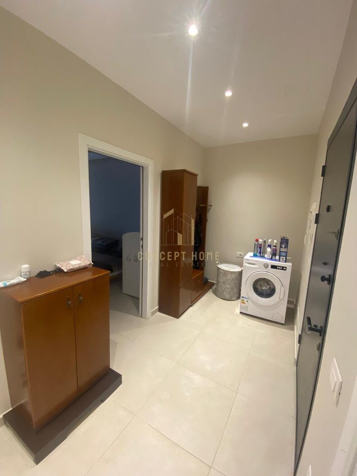 Appartamento 1+1 in Affitto in Via 5 Maji, Tirana - 550€ | 80 m²