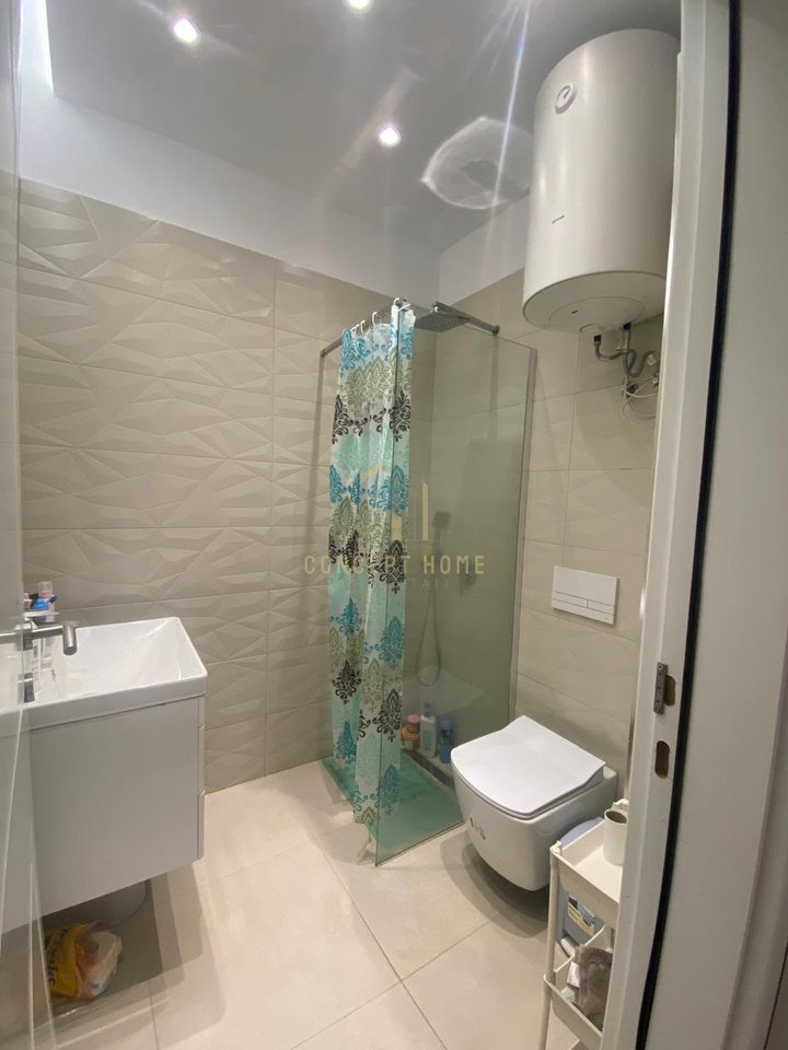 Appartamento 1+1 in Affitto in Via 5 Maji, Tirana - 550€ | 80 m²