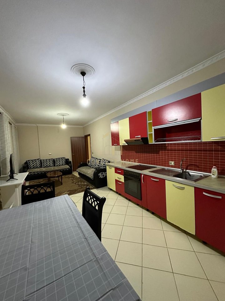 Affittasi appartamento 2+1 ad Astir
