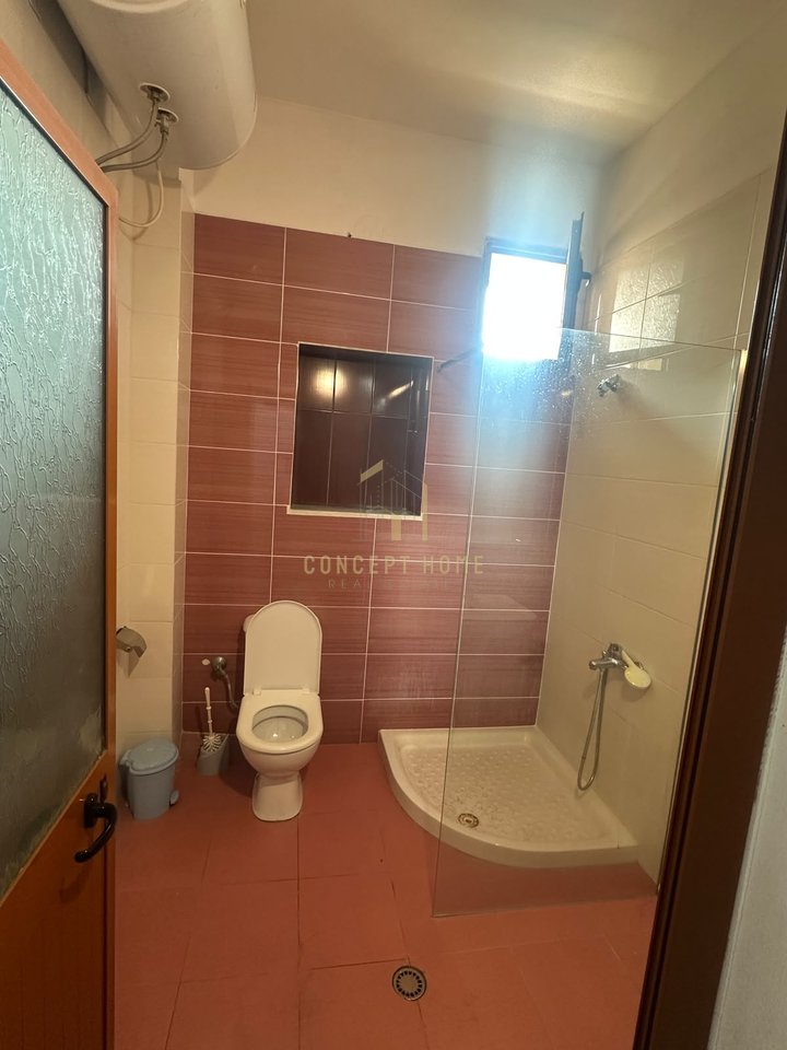 Jepet me qera Garsoniere tek Siri Kodra