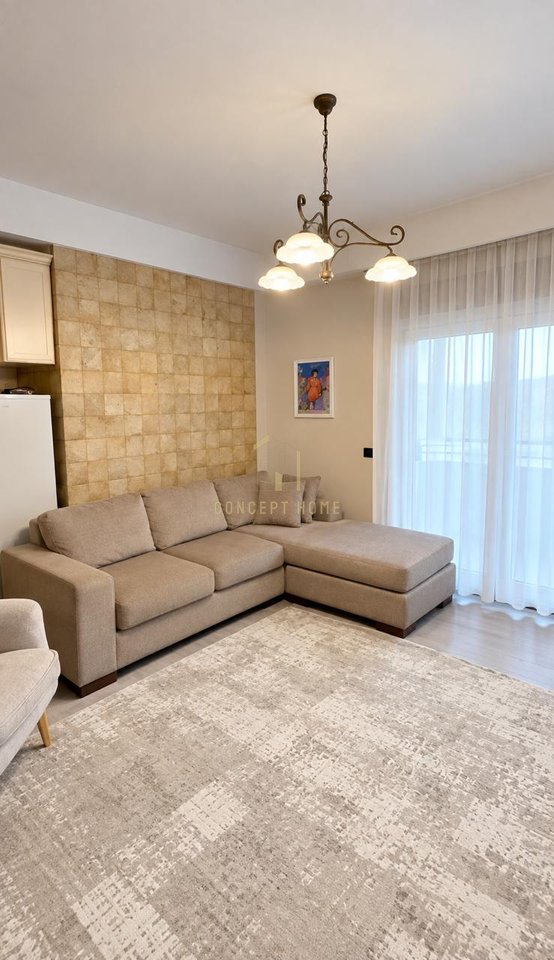 2 Apartments for rent in the Center