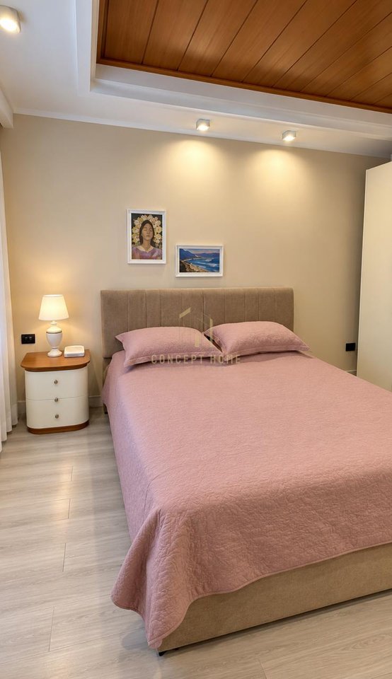 2 Apartments for rent in the Center