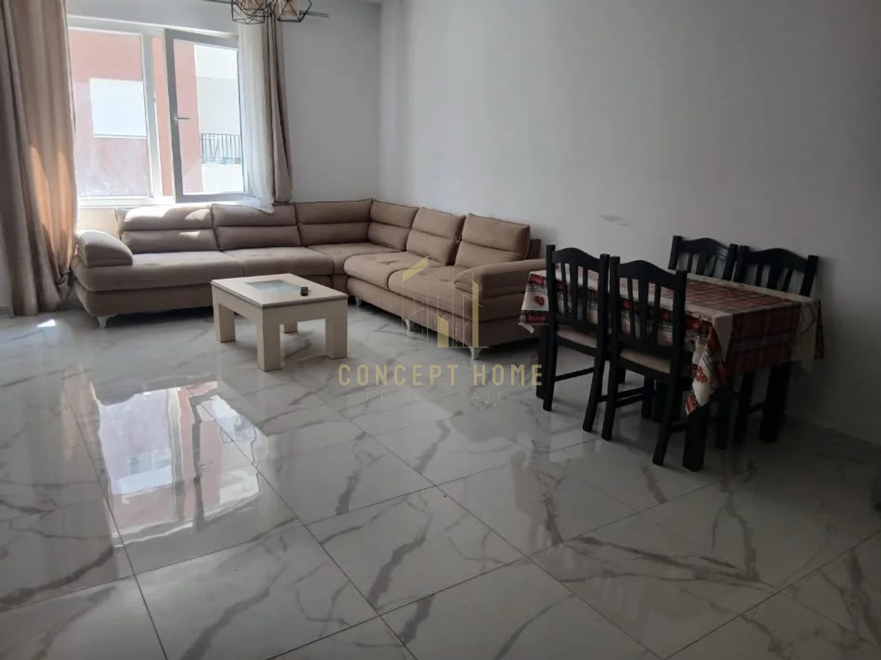Jepet me qera apartament 1+1 ne Kamez