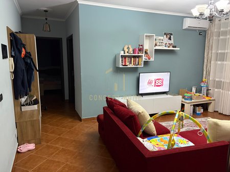 Shitet apartament 2+1+2 ne Fresk