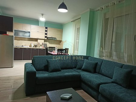 Jepet me qera apartament 1+1 tek Liqeni i Thate