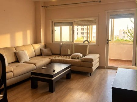 Jepet me qera apartament 1+1 ne Ali Dem