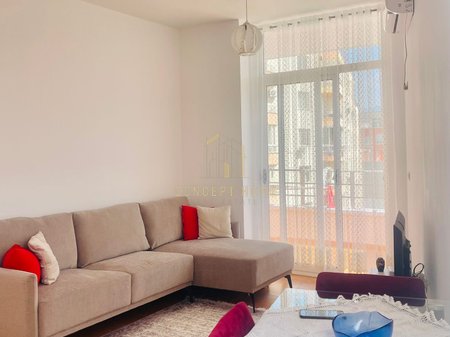 Shitet Apartament 1+1 ne Astir