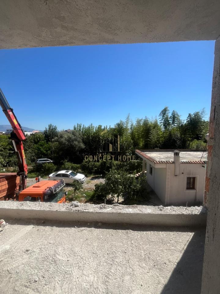 Shitet Apartament 2+1 ne Kamez