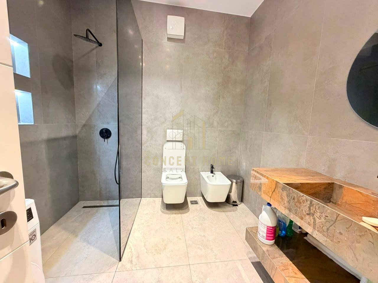 Apartment 2+1 for rent at Rruga e Dibres
