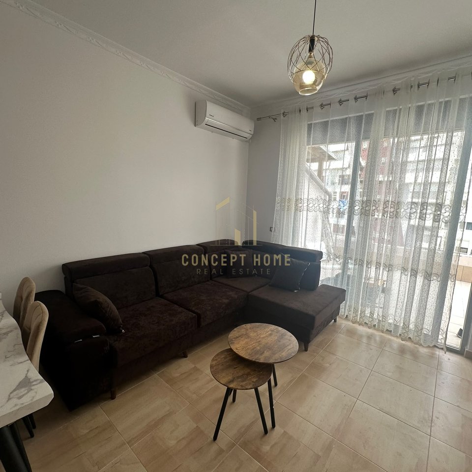 Jepet me qera Apartament 3+1+2 ne Brryl