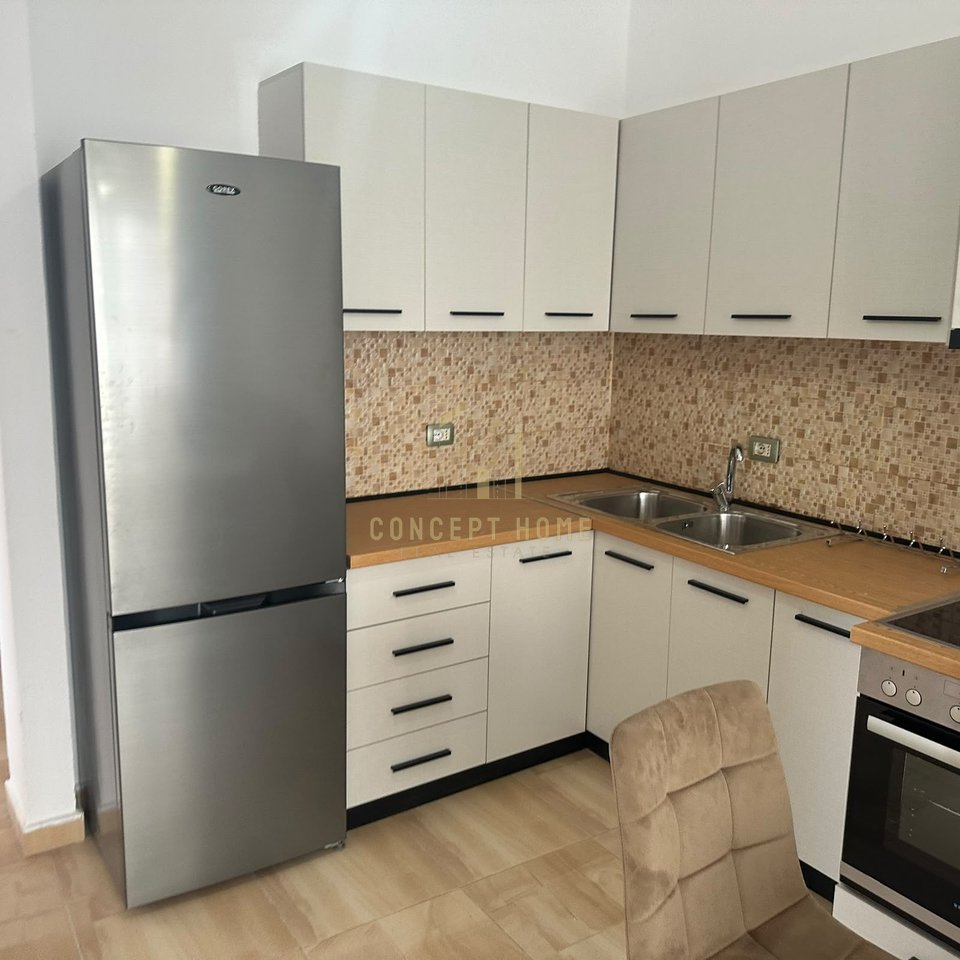 Jepet me qera Apartament 3+1+2 ne Brryl