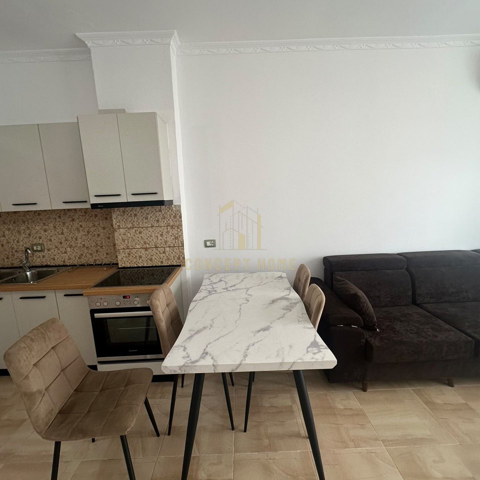 Jepet me qera Apartament 3+1+2 ne Brryl