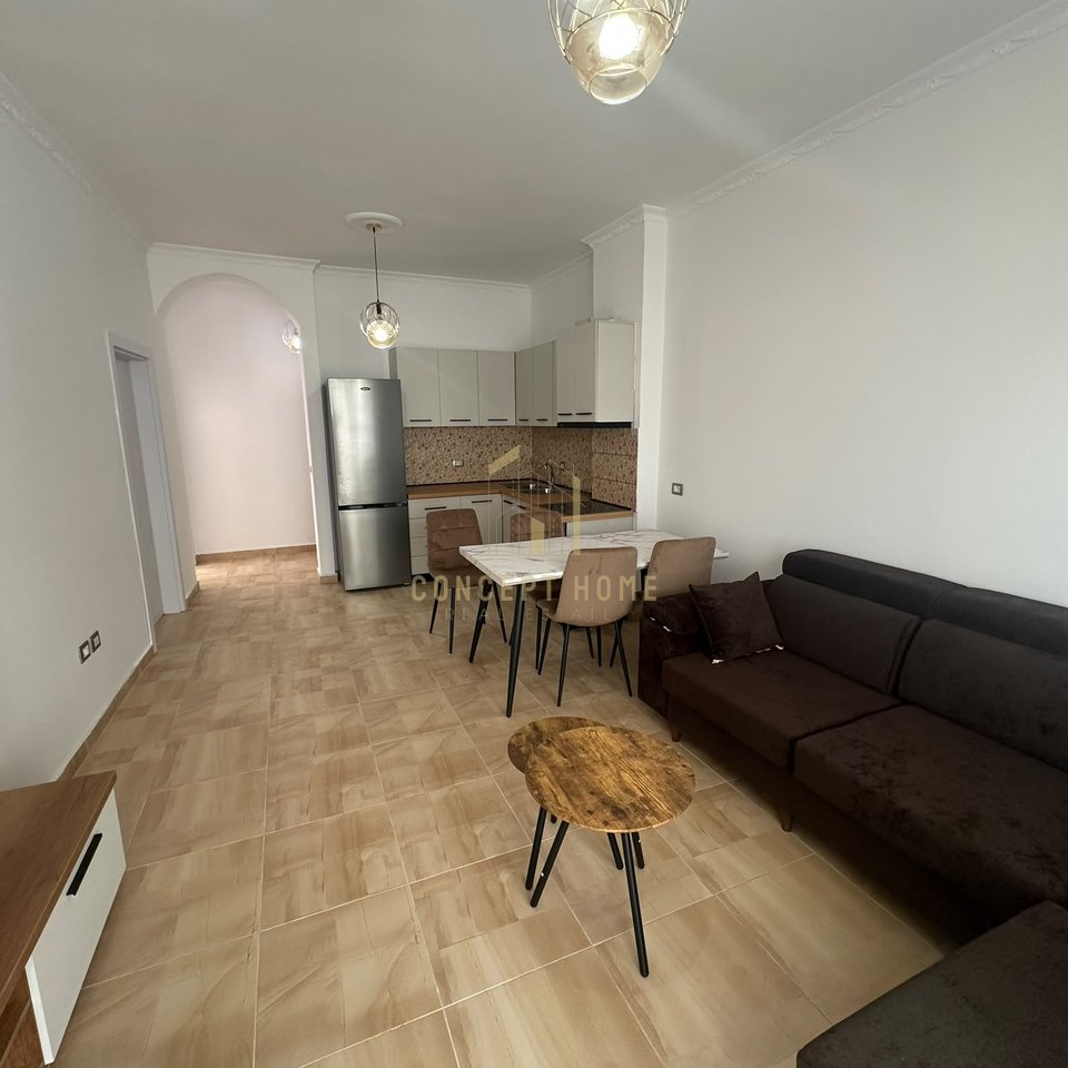 Jepet me qera Apartament 3+1+2 ne Brryl