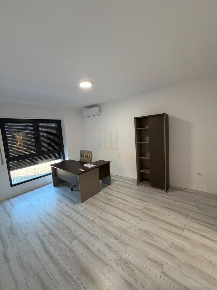 Jepet me qera qera Ambient per zyra prane Bulevardit te ri