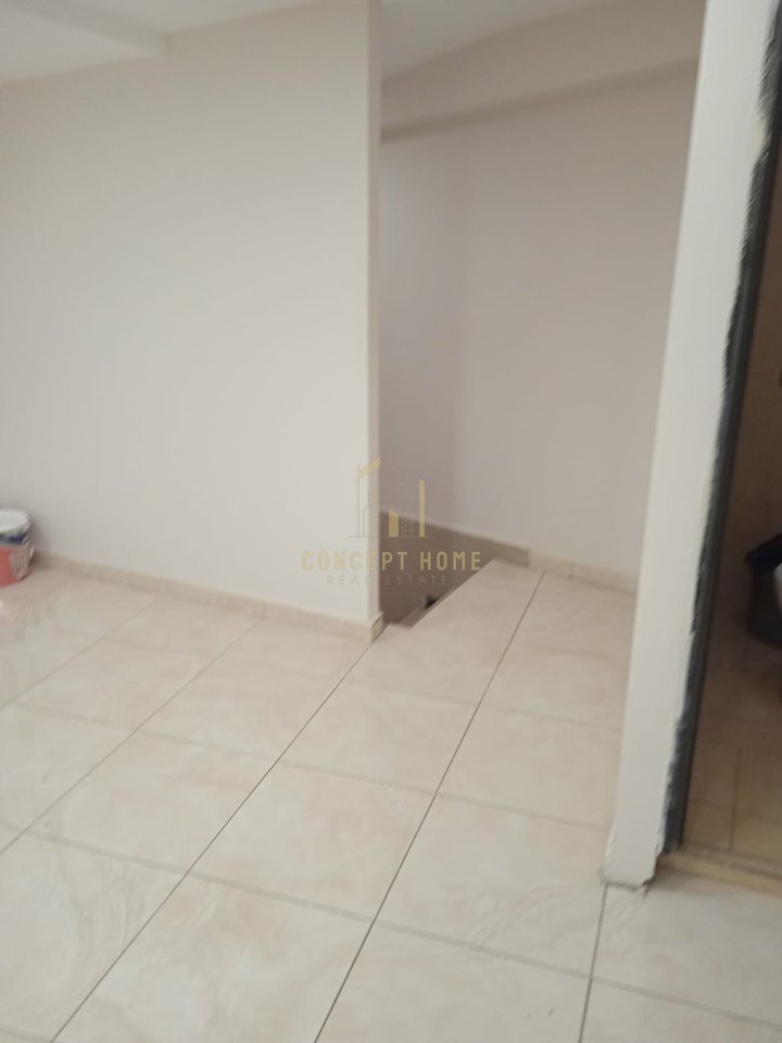 Business premises for rent at Durresit Street