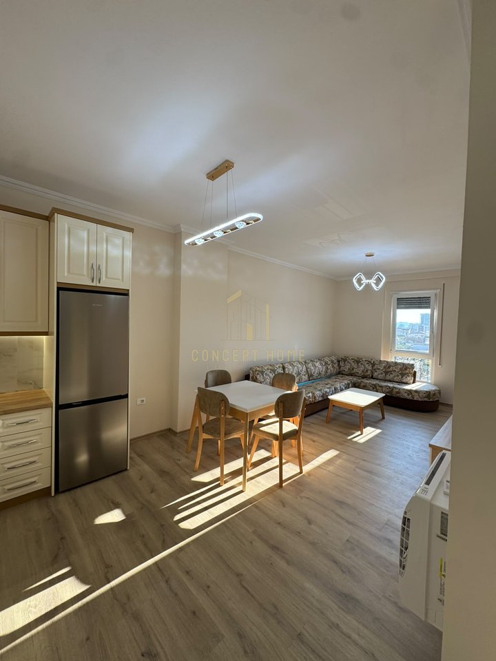 Jepet me qera Apartamenti 1+1 ne 5-Maj
