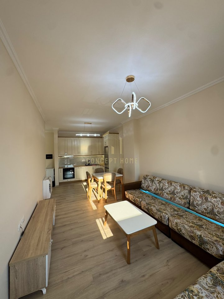 Jepet me qera Apartamenti 1+1 ne 5-Maj