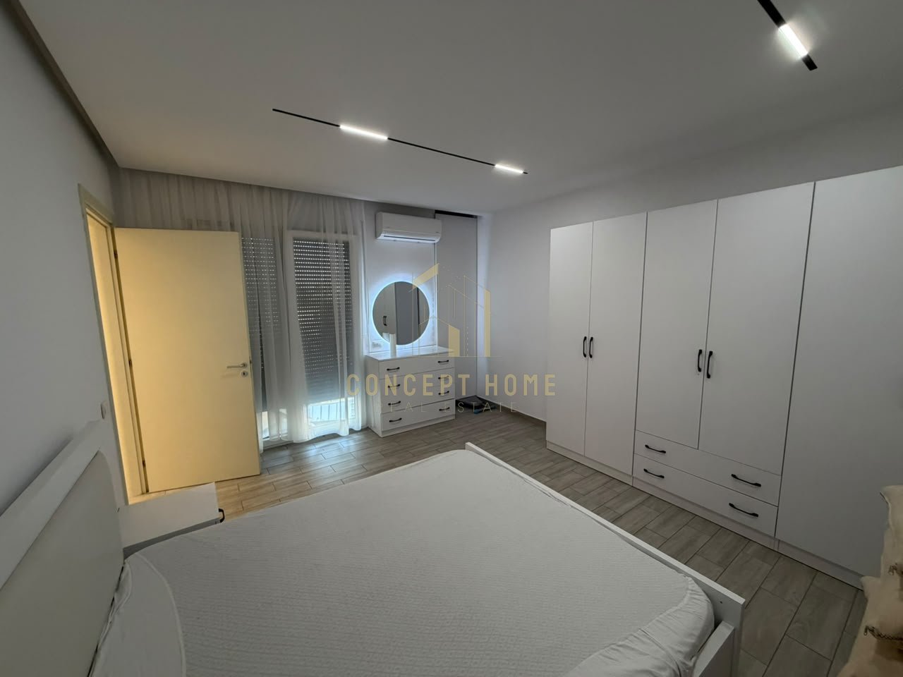 Jepet me qera Apartamenti 1+1 ne Qender