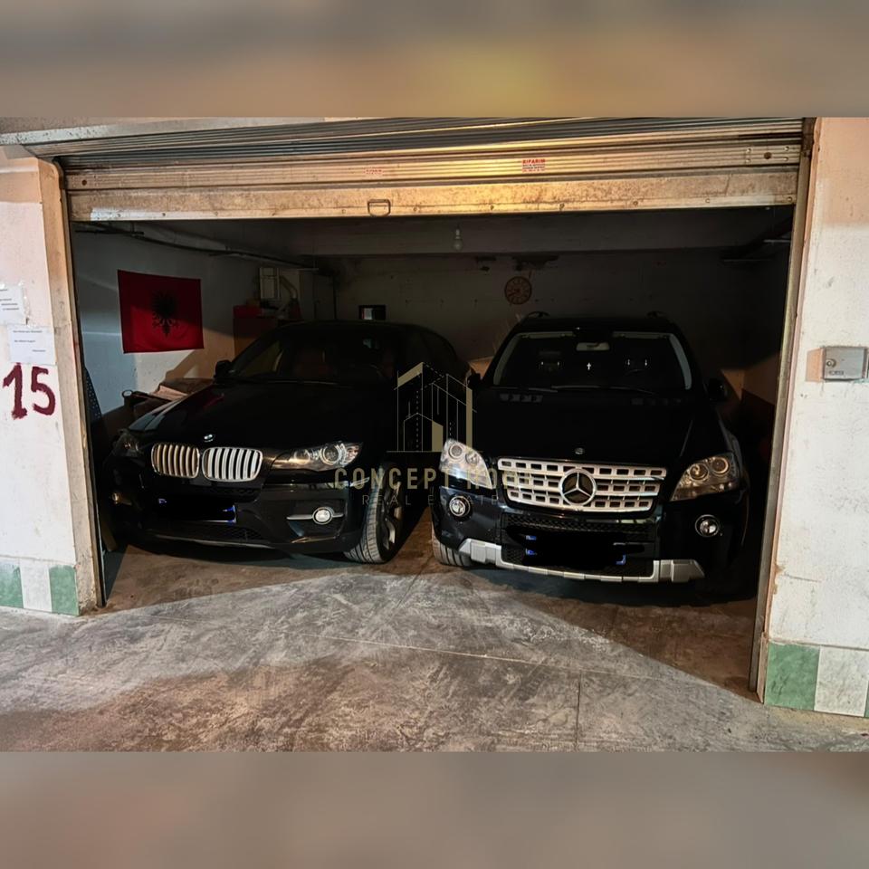 Jepet me qera apartament 3+1+garazhd ne Komune te Parisit