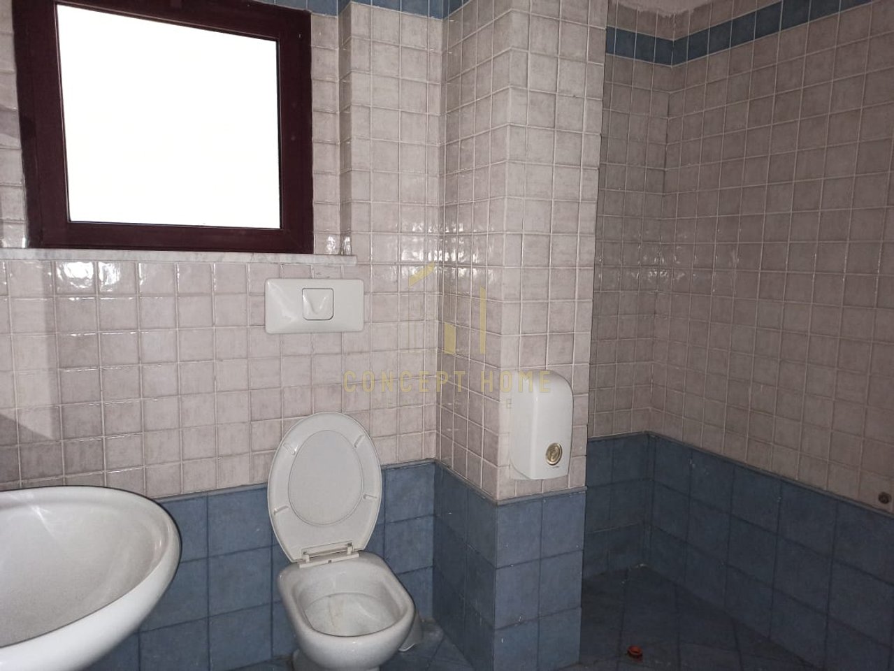 Jepet me qera ambient per zyre ne Qender