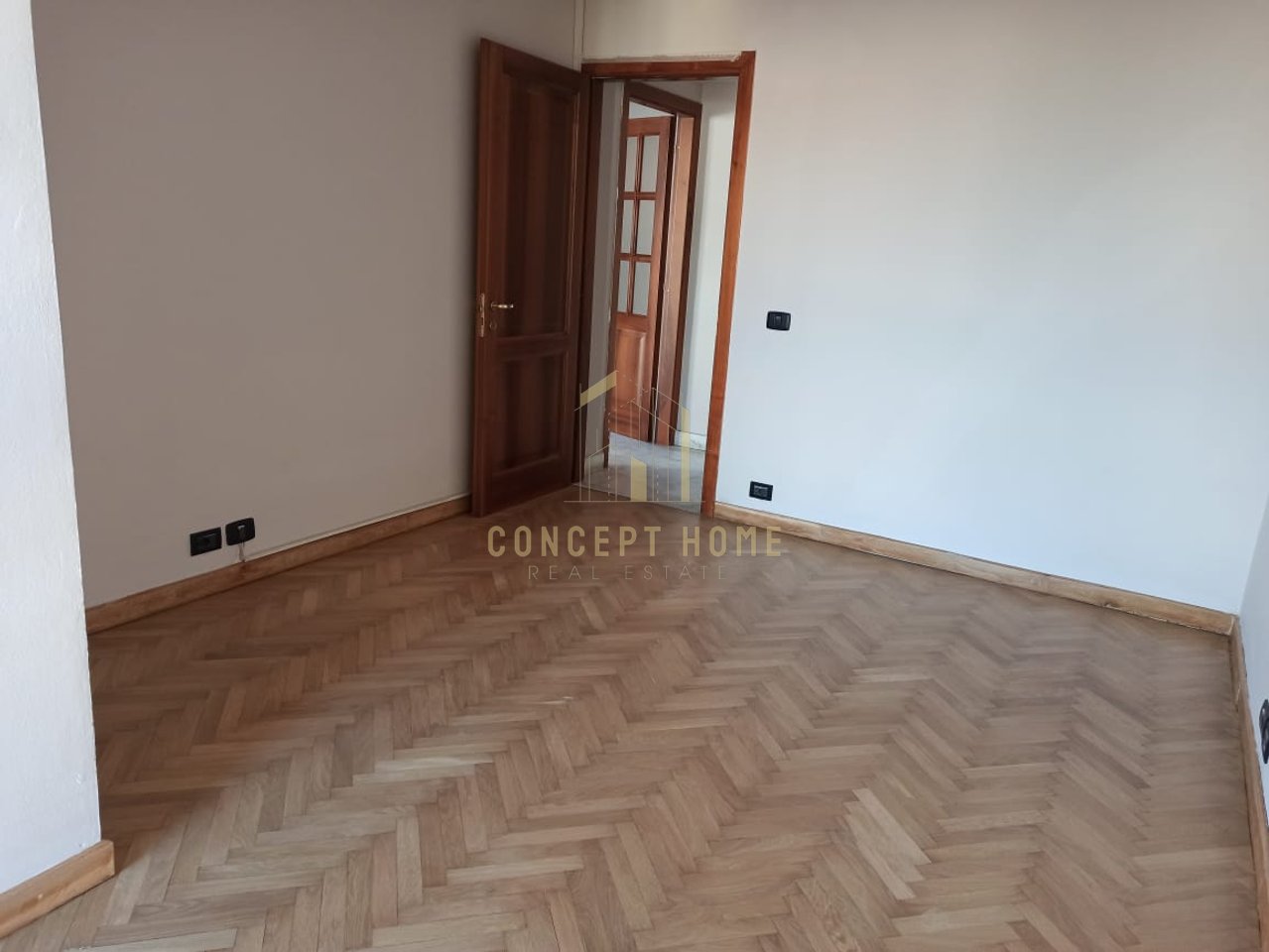 Jepet me qera ambient per zyre ne Qender