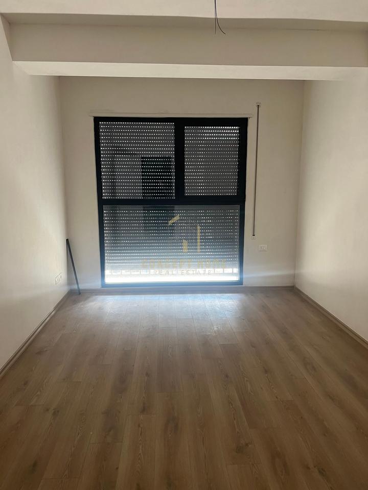 Office space for rent at Bulevardi i Ri