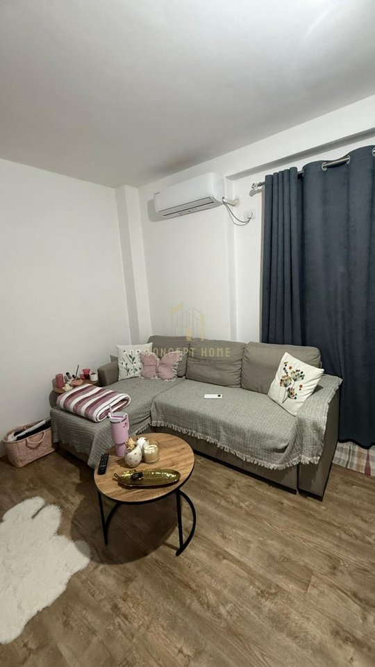 Jepet me qera apartament 1+1 ne Selite