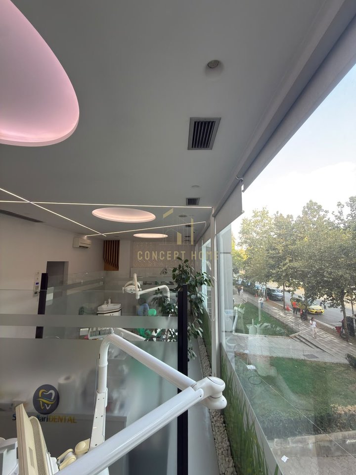 Locale per ufficio in affitto in Via Kavaja
