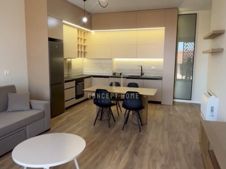Jepet me qera apartament 2+1 tek Siri Kodra