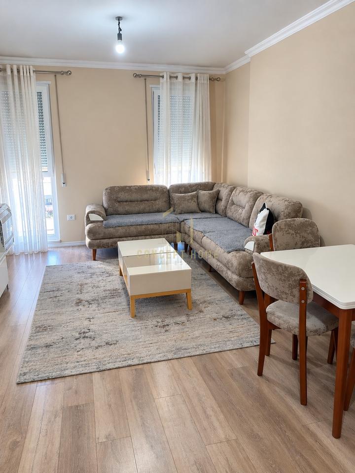 Apartment 2+1 for rent at Univers City
