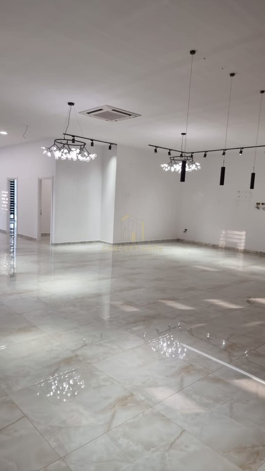 Business Premises For Rent on Rruga e Dibrës, Tirana - 2550€ | 227 m²