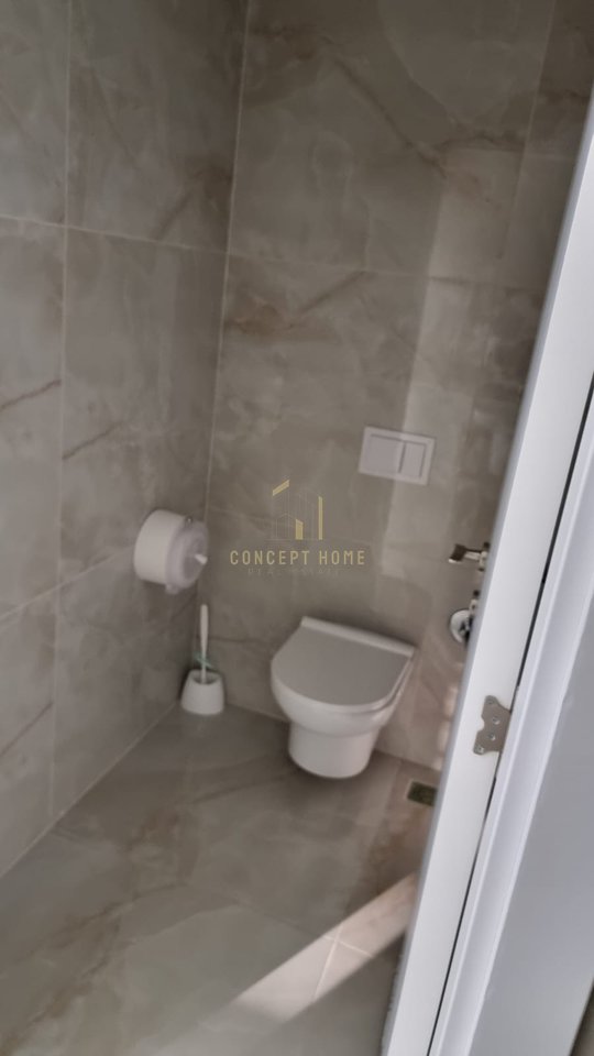 Business Premises For Rent on Rruga e Dibrës, Tirana - 2550€ | 227 m²