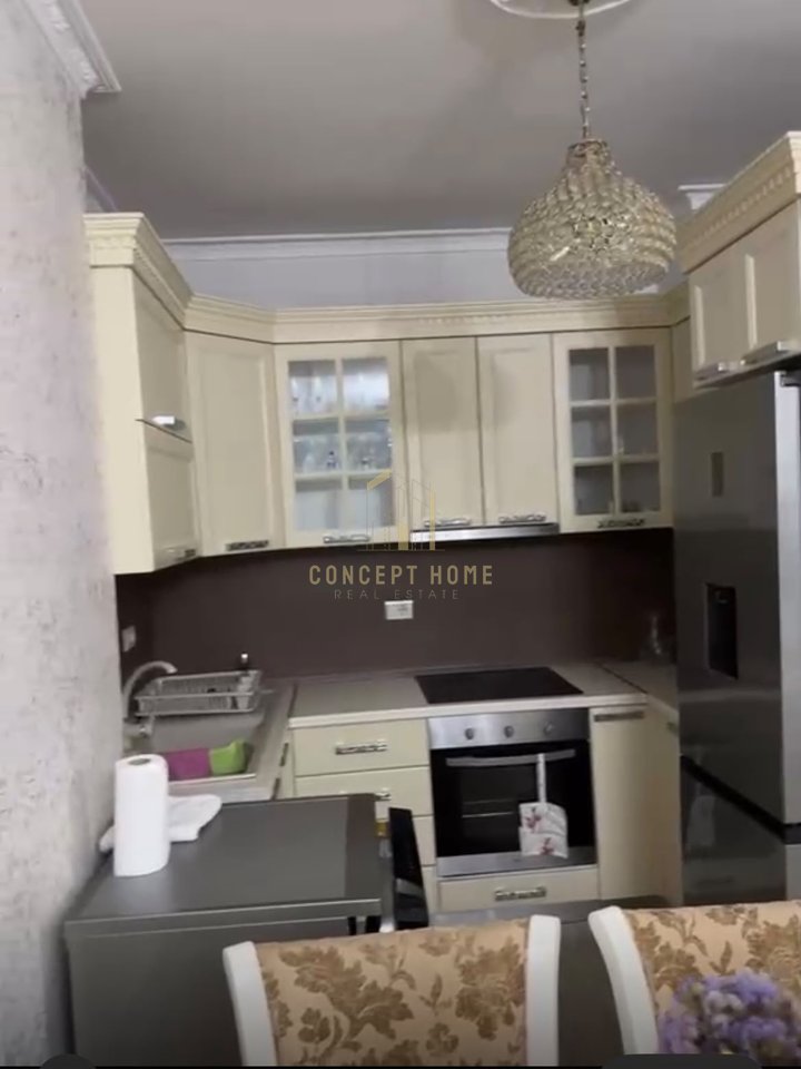 Jepet me qera Apartament 2+1 ne Astir