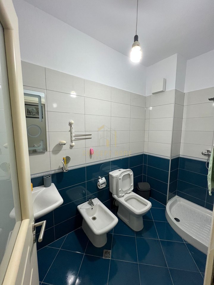 Shitet  apartament 2+1+ Parkim ne Astir.