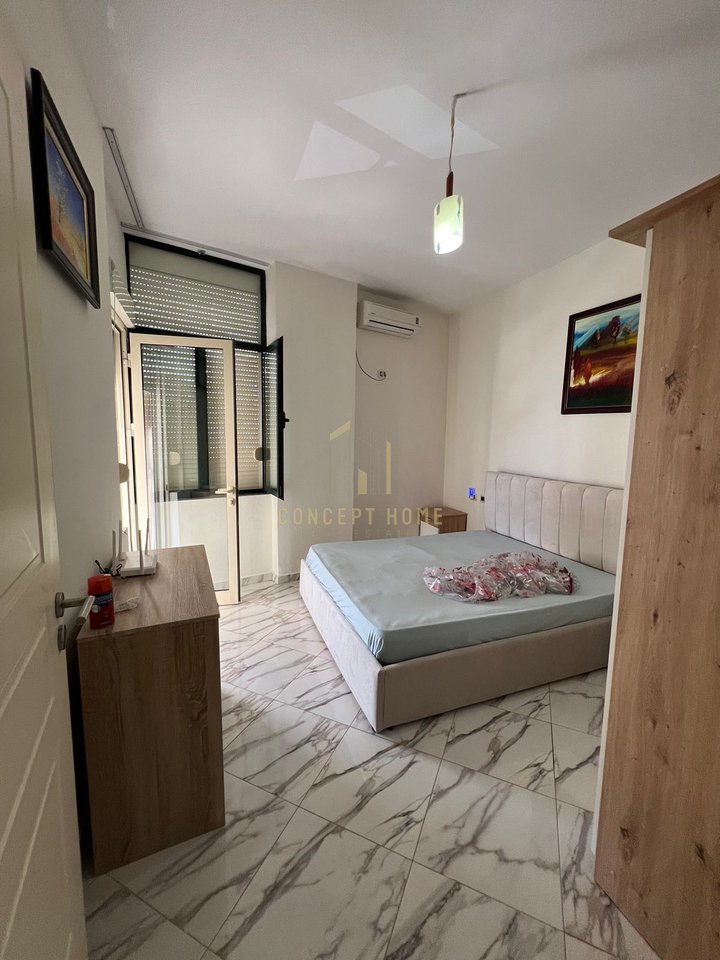 Shitet  apartament 2+1+ Parkim ne Astir.