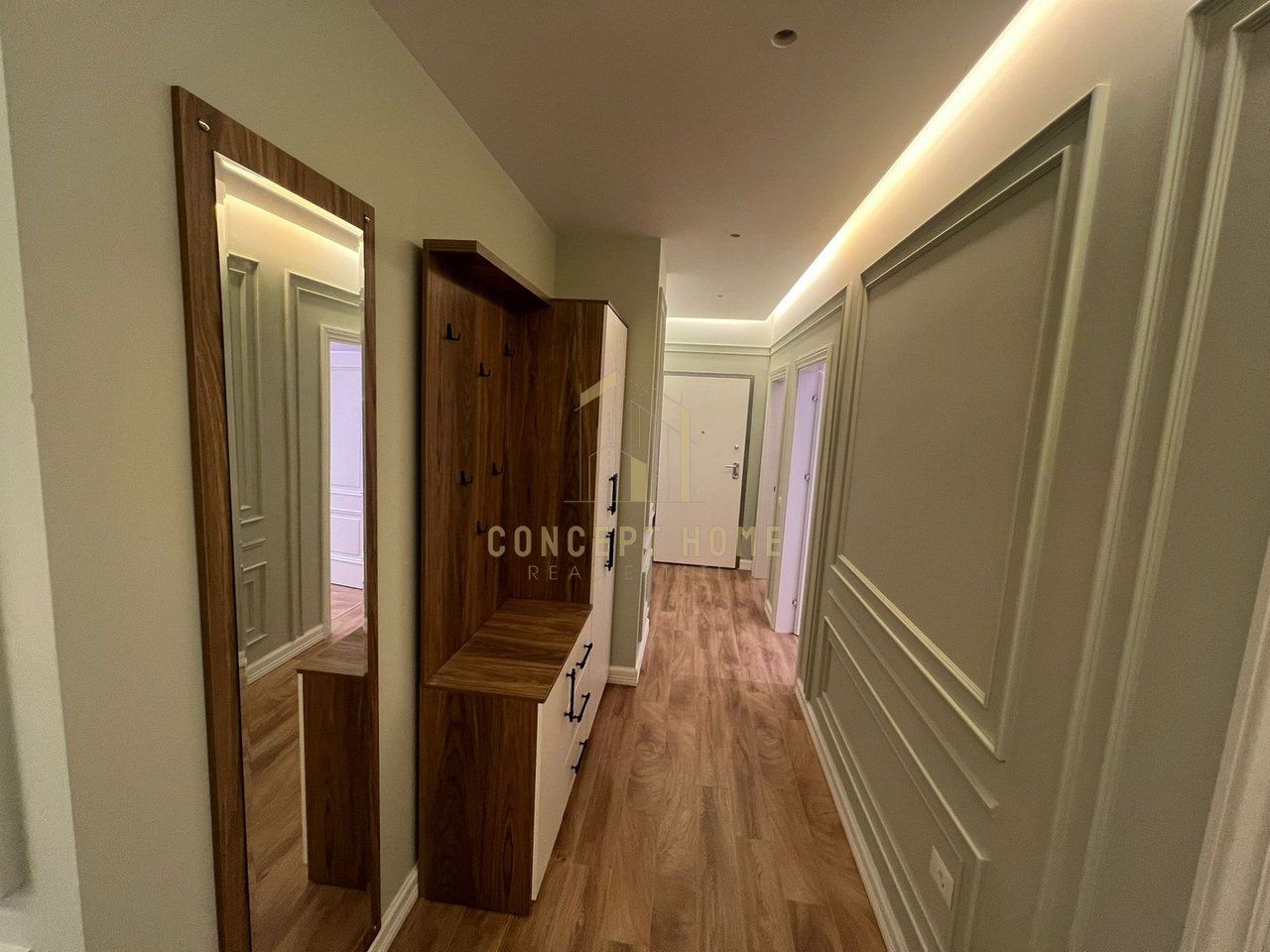 Jepet me qera apartament 3+1+2+2 ne Porcelan