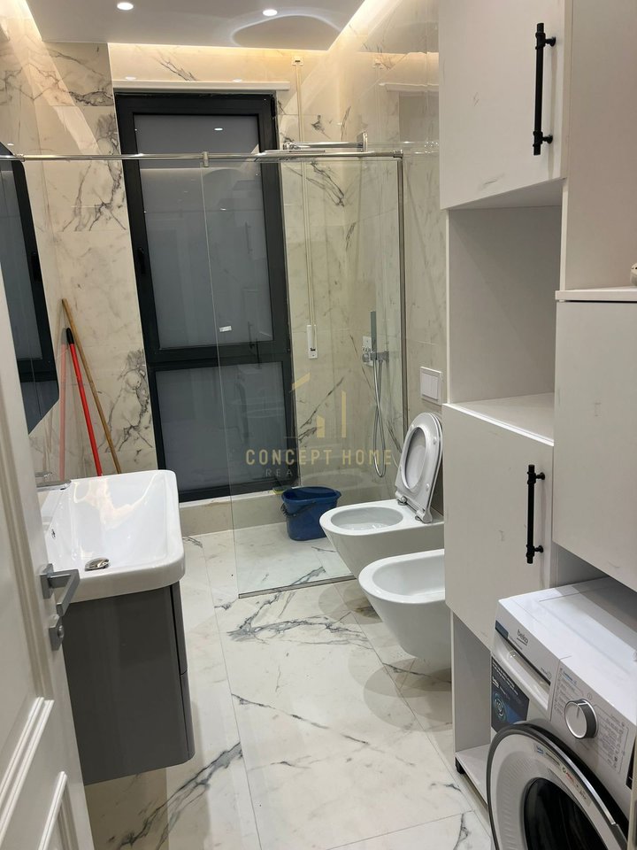 Jepet me qera apartament 3+1+2+2 ne Porcelan