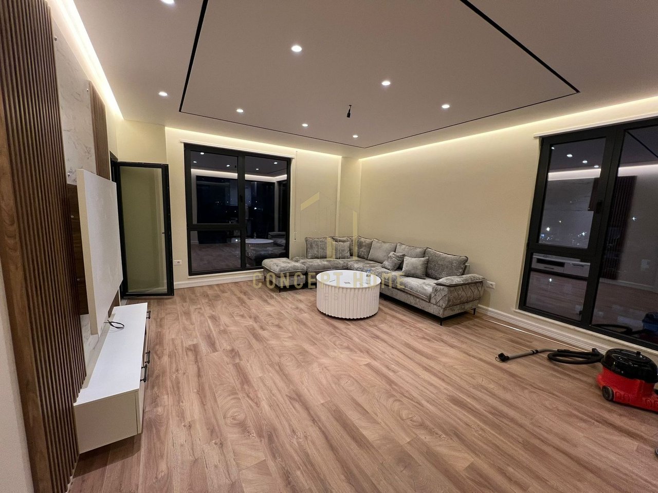 Jepet me qera apartament 3+1+2+2 ne Porcelan