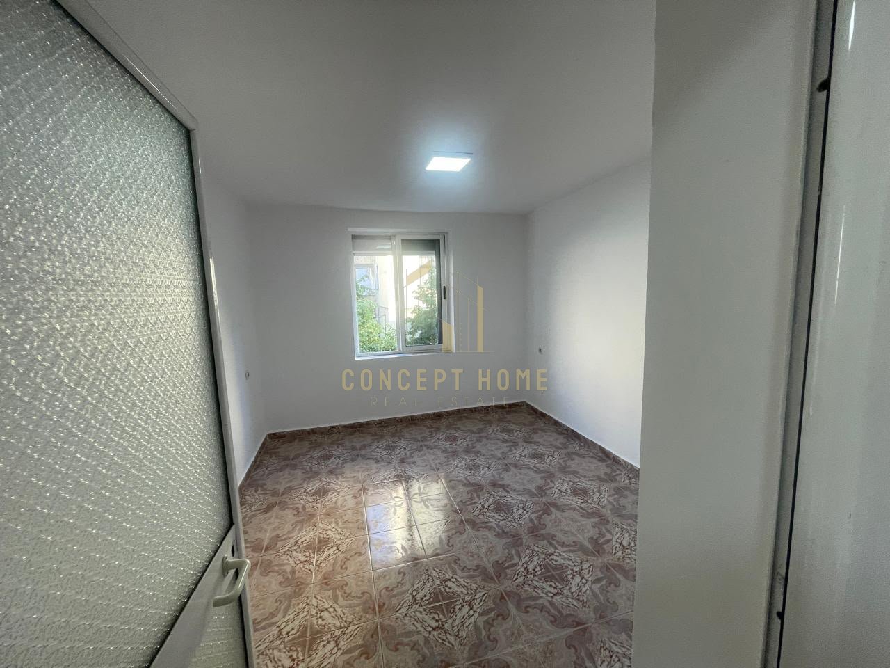 Affittasi appartamento 2+1 a 5 Maj