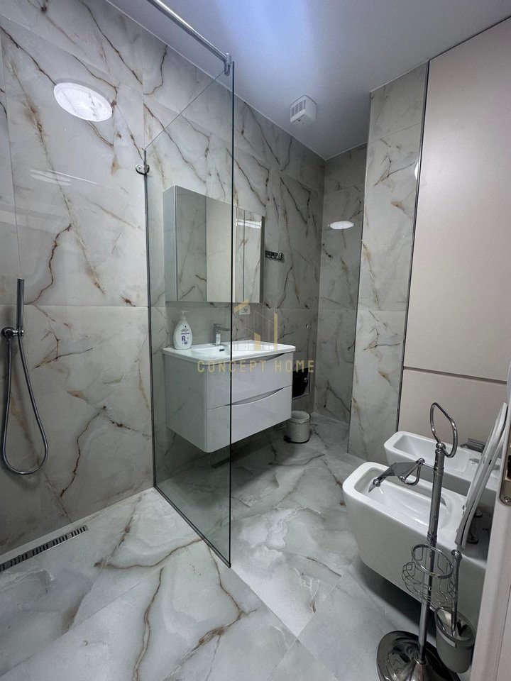 Apartment 2+1+2 for rent on Elbasani Street