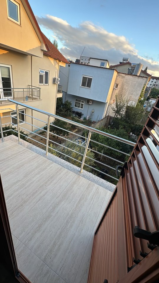 Appartamento 2+1 in affitto a Laprak/Prezzo: 60.000 Lek/mese