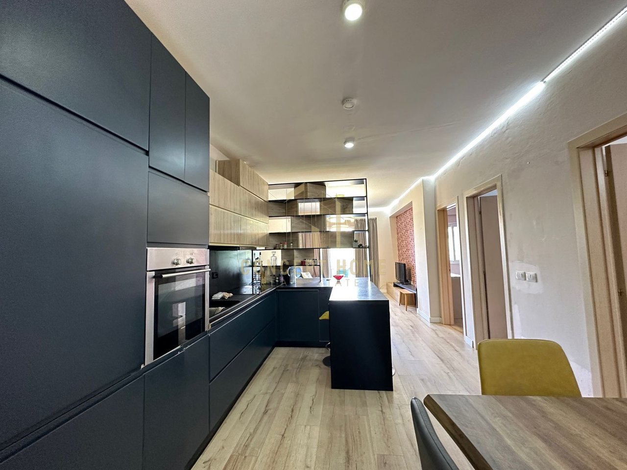 Jepet me qera apartament 2+1+2 ne Fresk