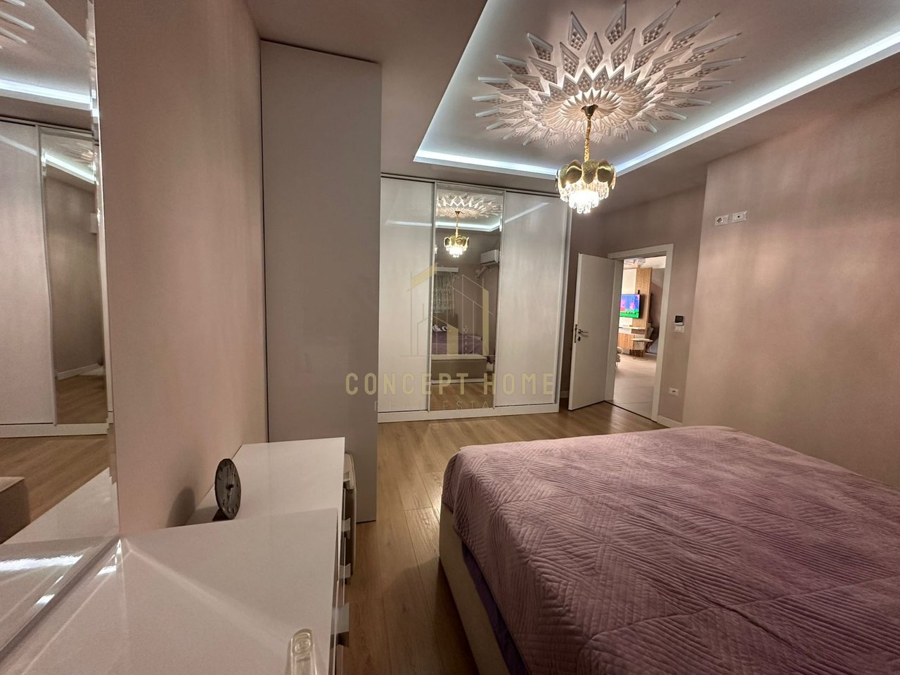 Appartamento 2+1 in Affitto a Xhamlliku, Tirana - 700€ | 80 m²