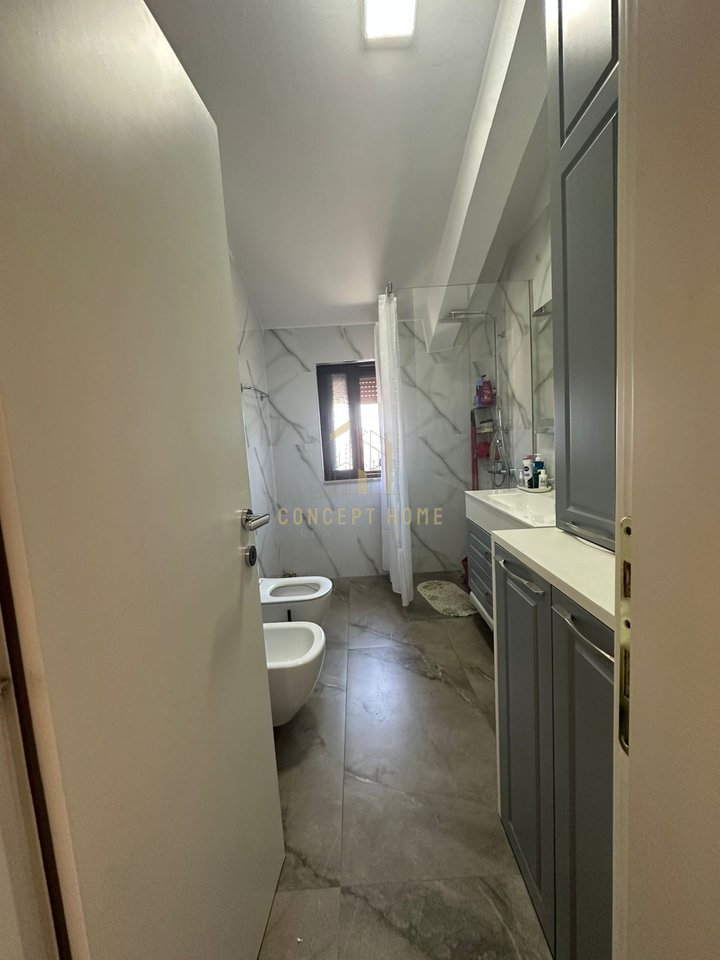 Appartamento 2+1 in Affitto a Xhamlliku, Tirana - 700€ | 80 m²