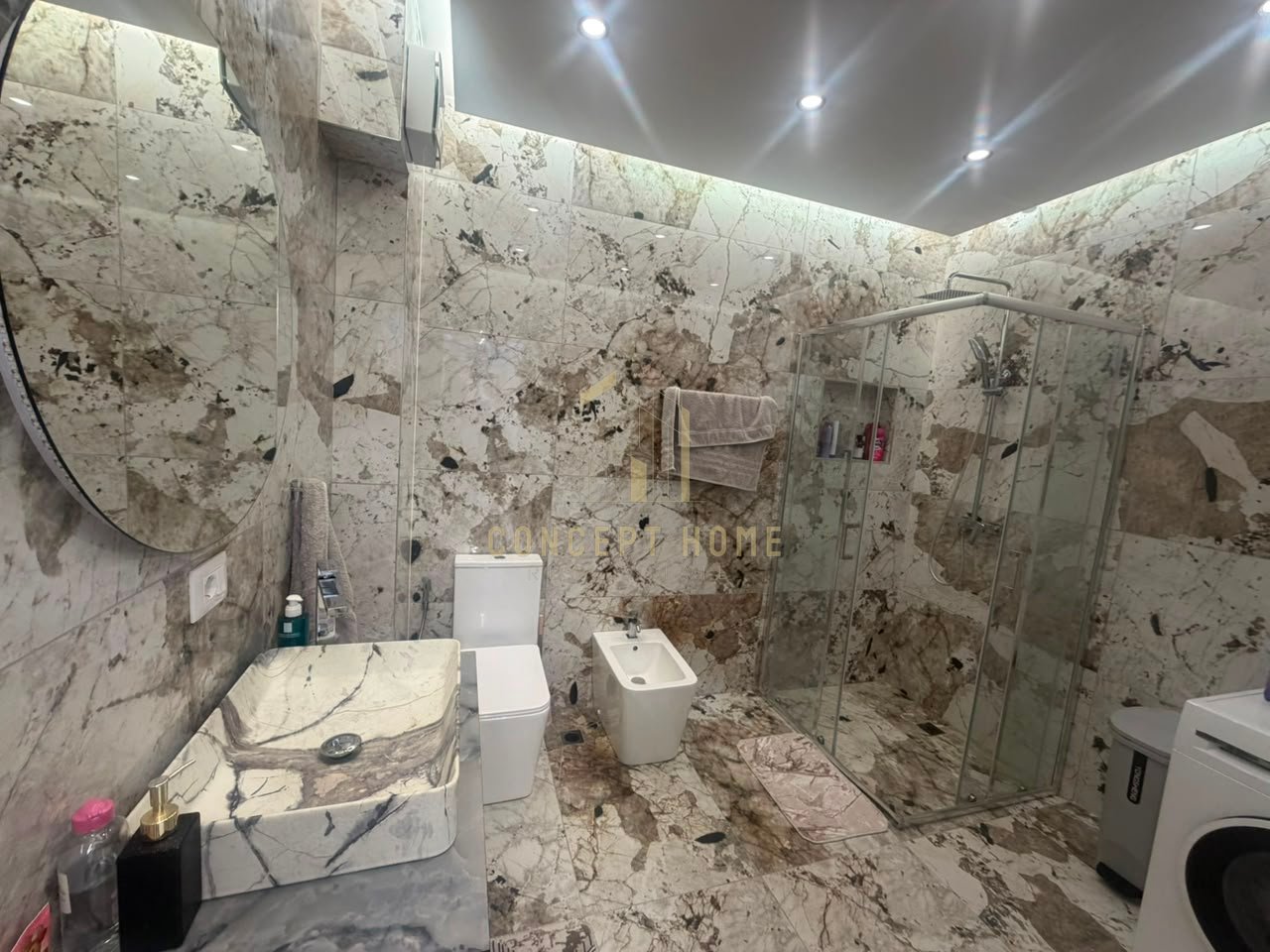 Shitet Apartament 2+1 ne Kamez