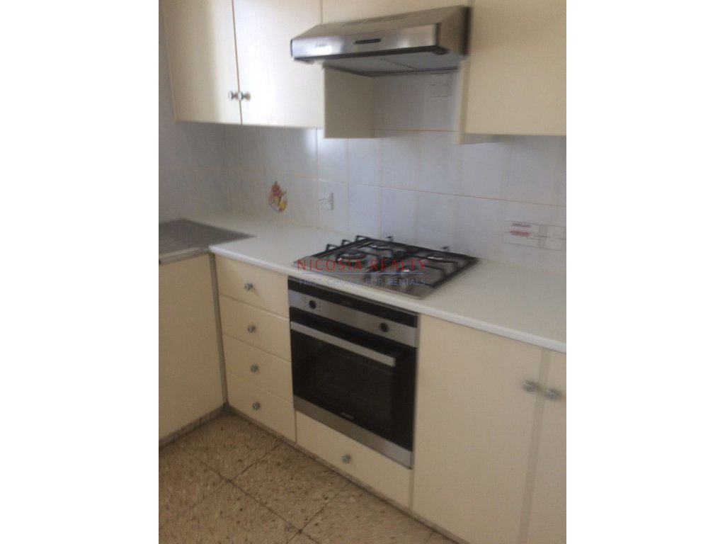A 3-bedroom apartment is available for rent in Aglantzia