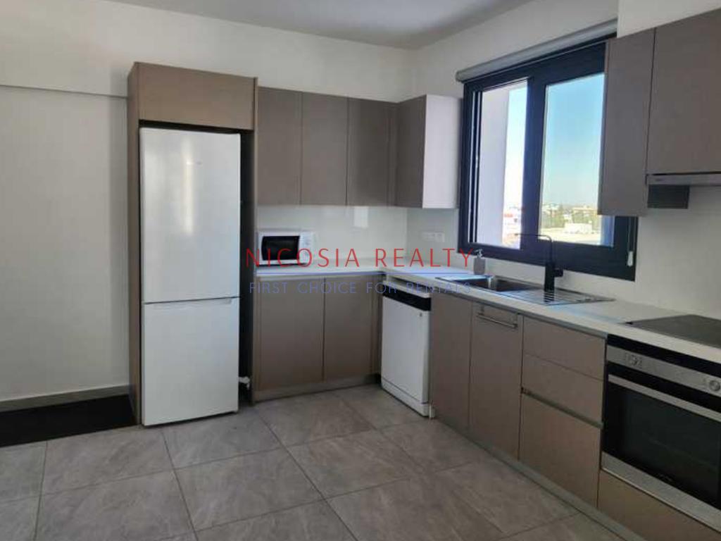 2 Bedroom Apartment penthouse in Aglatzia