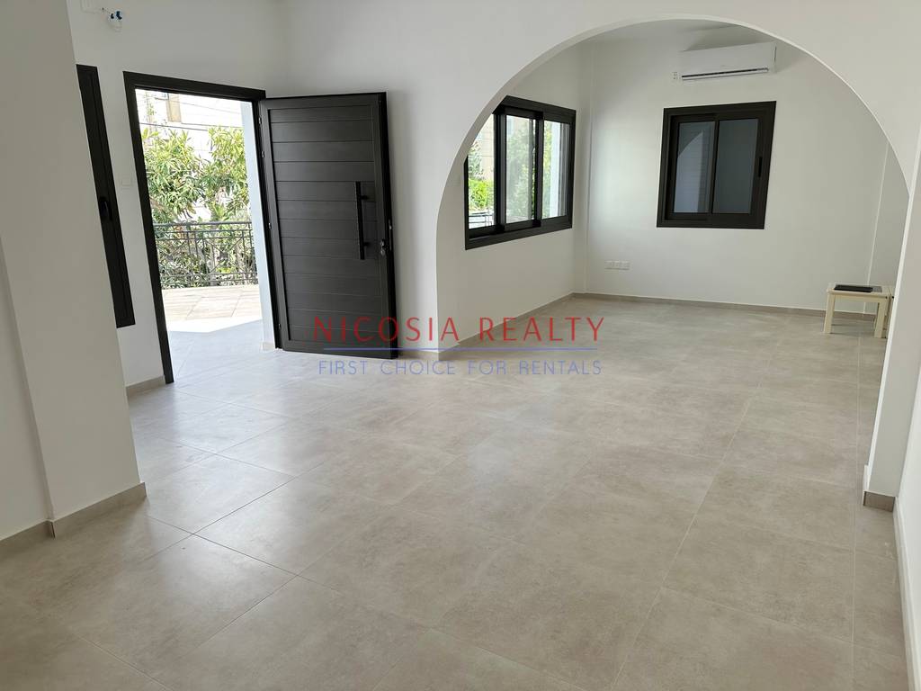 3 Bedroom Upper House in Engomi
