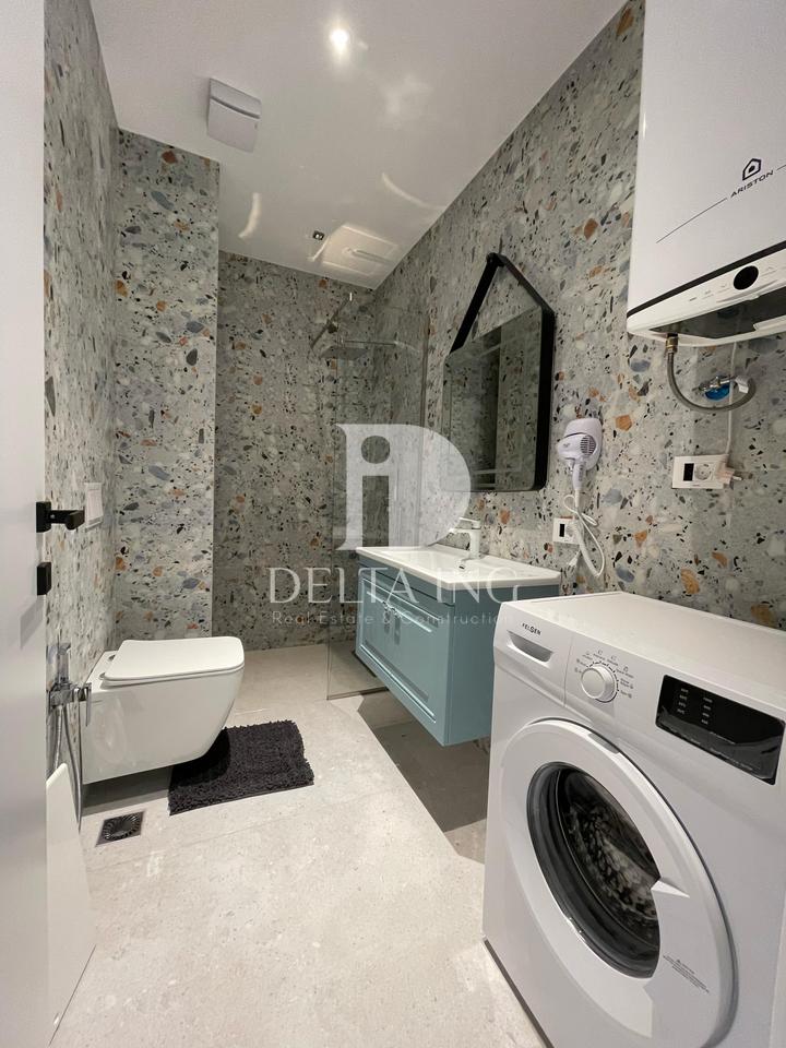 Apartament në Shitje, i ndarë në tre hapësira të veçanta – 2 Studio dhe 1 Apartament